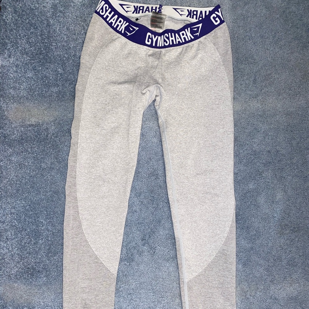 GYM SHARK GRAY LEGGINGS WITH PURPLE BAND